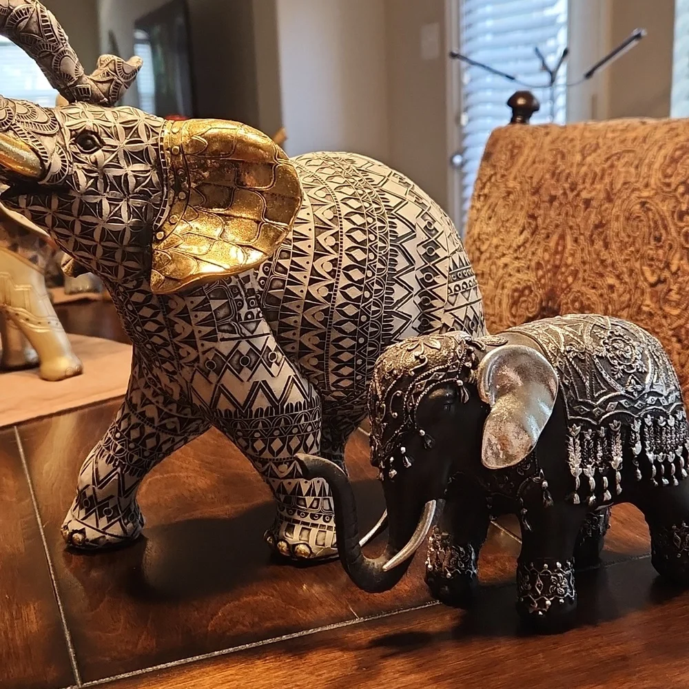 Decorative Elephant Figurine Pair in Black, White & Gold - Picture 3 of 7